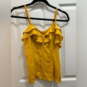 🖤3/$15🖤 Marciano Gold Ruffle Tank Top